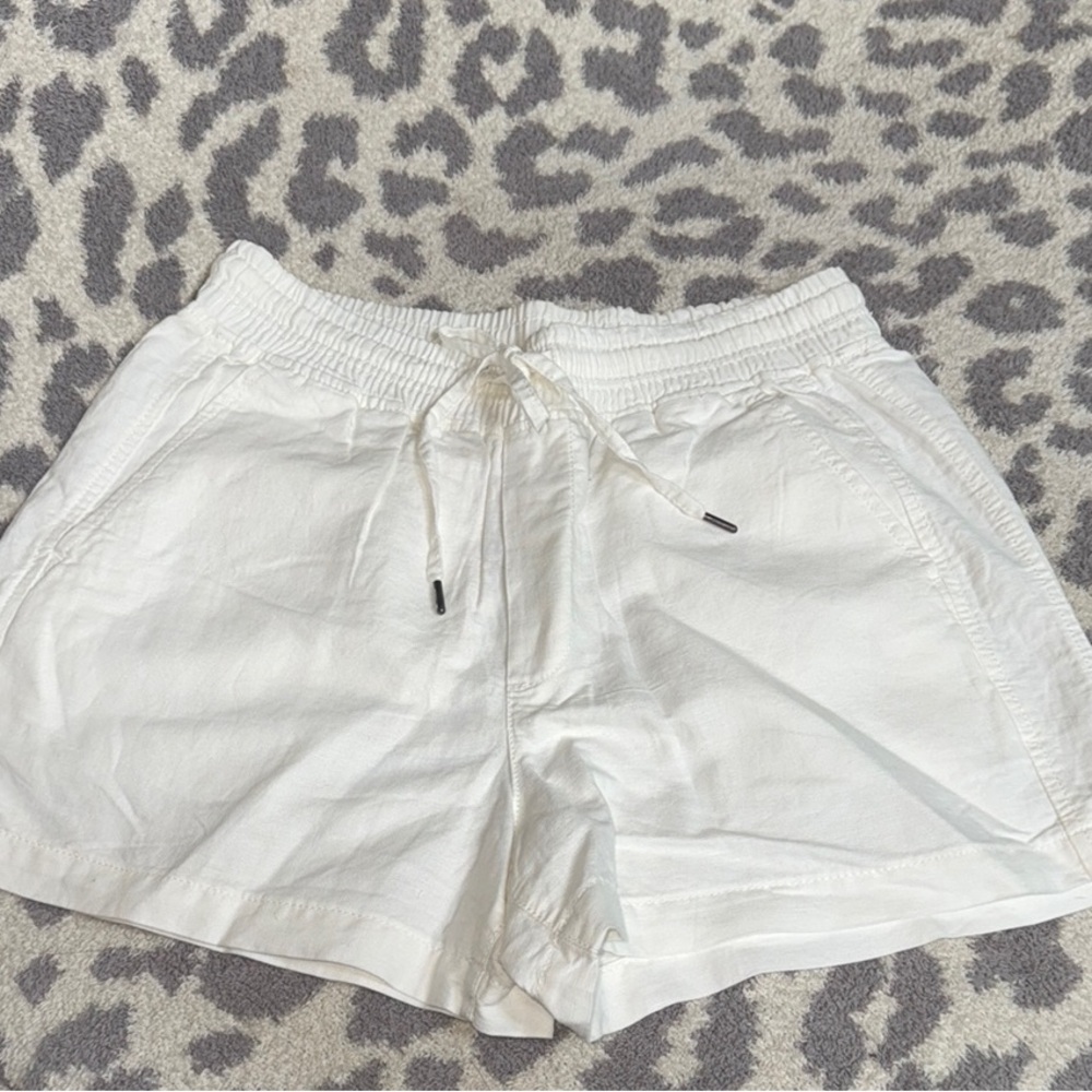 GAP Women's High Waist Shorts - White